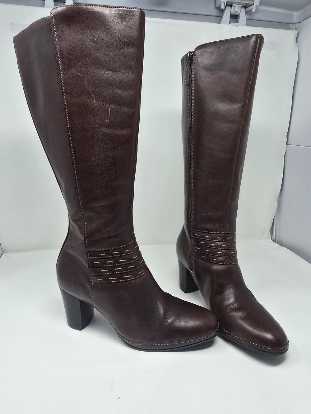 Clarks Artisan Brown Leather Floral Lined Knee-High Boots - Size 9.5M - Picture 3 of 7